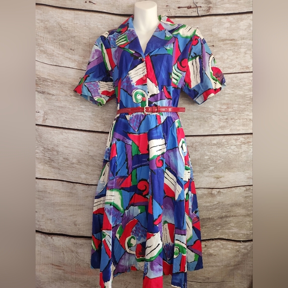 Abstract pattern dress - Picture 10 of 11